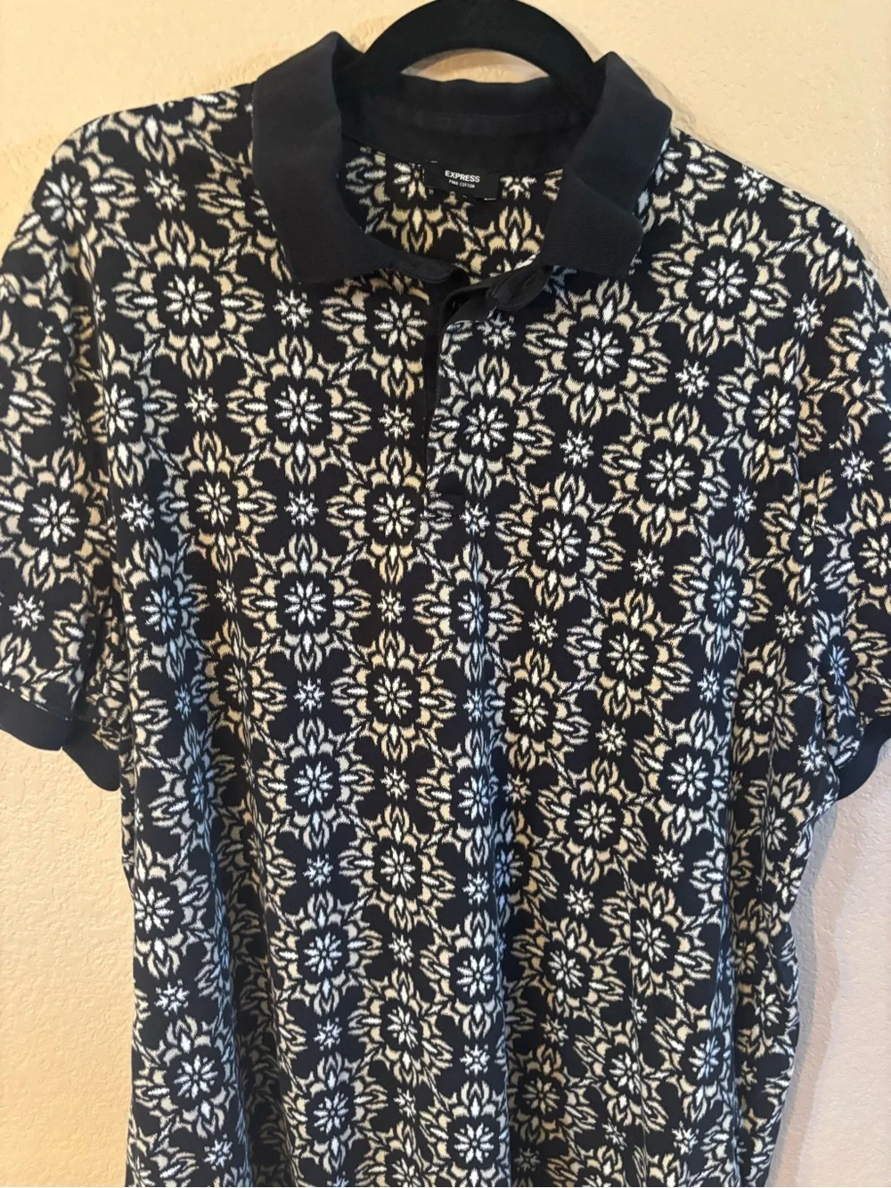 🇺🇸 Express Polo XL Black Geometric White Beige Geo Perfect Pima Cotton Stretc - Picture 7 of 16